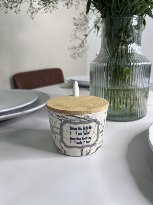 מעמד לדבש שייש