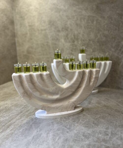 חנוכית אור 2