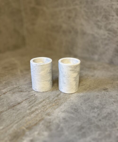 פמוטי בטון גבוהים שייש אפור