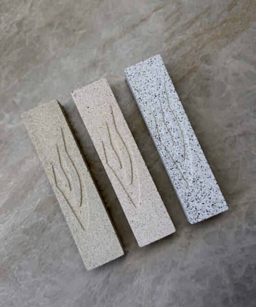 מזוזות אבן סמול